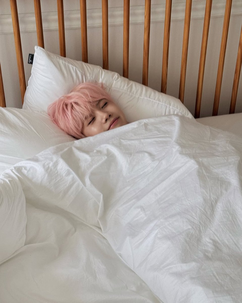 [ 250503 ] 

#CYE Instagram Update!

#CLOSEYOUREYES #클로즈유어아이즈
#클유아