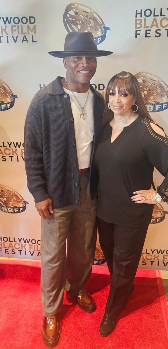 LGroupPR's tweet photo. Me and 'EM21' @EricMetcalf21 out in these Hollywood streets, attending the relaunch of the @HBFF ... great night and good times...
--
#EricMetcalf #Browns #DawgPound #lgrouppr #publicist https://t.co/DU8TCWbcS6