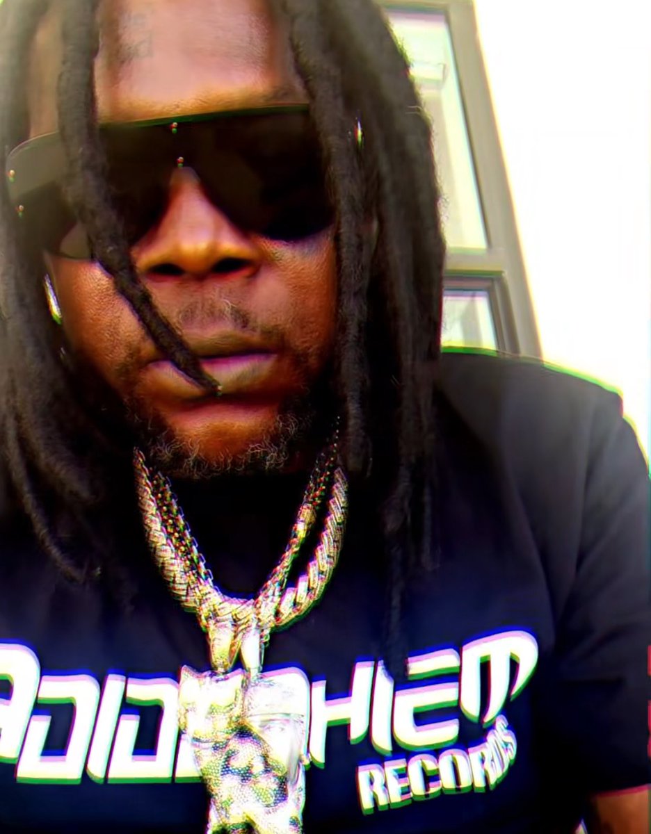 SHATTA BIANCA π©πͺ (@shattabianca) on Twitter photo Backshot, dis a nuh Wi-Fi, dis a hotspot.. Cock up yuh batty, yuh pussy spread like riot.. Belly under pressure like you deh pon diet.. Hard fuck make you cyaan' keep quiet.. #HotSpot π <a href="/Vybz_Official/">Vybz Kartel</a> Worl Boss Backshot, dis a nuh Wi-Fi, dis a hotspot.. Cock up yuh batty, yuh pussy spread like riot.. Belly under pressure like you deh pon diet.. Hard fuck make you cyaan' keep quiet.. #HotSpot π <a href="/Vybz_Official/">Vybz Kartel</a> Worl Boss