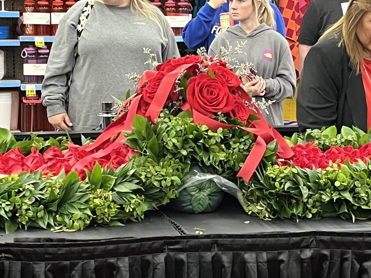 Julianne Bibelhauser M.Ed., NBCT (@julesbibel) on Twitter photo Watched the finale of the making of the Kentucky Derby โGarland of Roses!โ Always fun to watch this tradition! So beautiful! ๐น๐<a href="/KrogerNews/">Kroger News</a> <a href="/KyDerbyFestival/">KY Derby Festival</a> <a href="/ChurchillDowns/">Churchill Downs</a> Watched the finale of the making of the Kentucky Derby โGarland of Roses!โ Always fun to watch this tradition! So beautiful! ๐น๐<a href="/KrogerNews/">Kroger News</a> <a href="/KyDerbyFestival/">KY Derby Festival</a> <a href="/ChurchillDowns/">Churchill Downs</a>