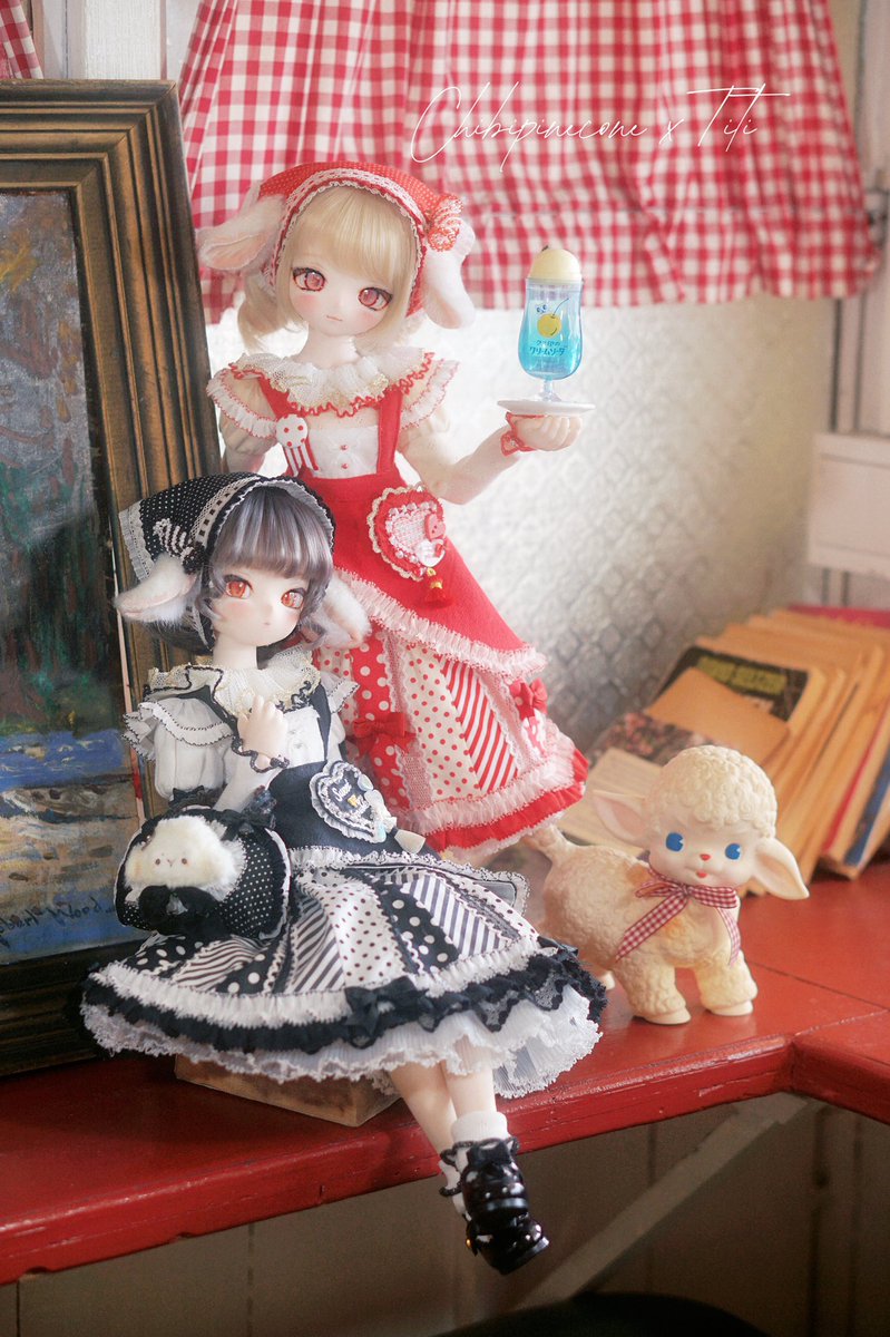 ttfaceup's tweet photo. 咩の喫茶店–りんご飴とコーヒー飴–🍎
Titiさん（@ttfaceup ）とのコラボセットが登場���

通販先:
https://t.co/jU6XjbqAs7

#松ぼっくり服 https://t.co/RQo7fxSBAi