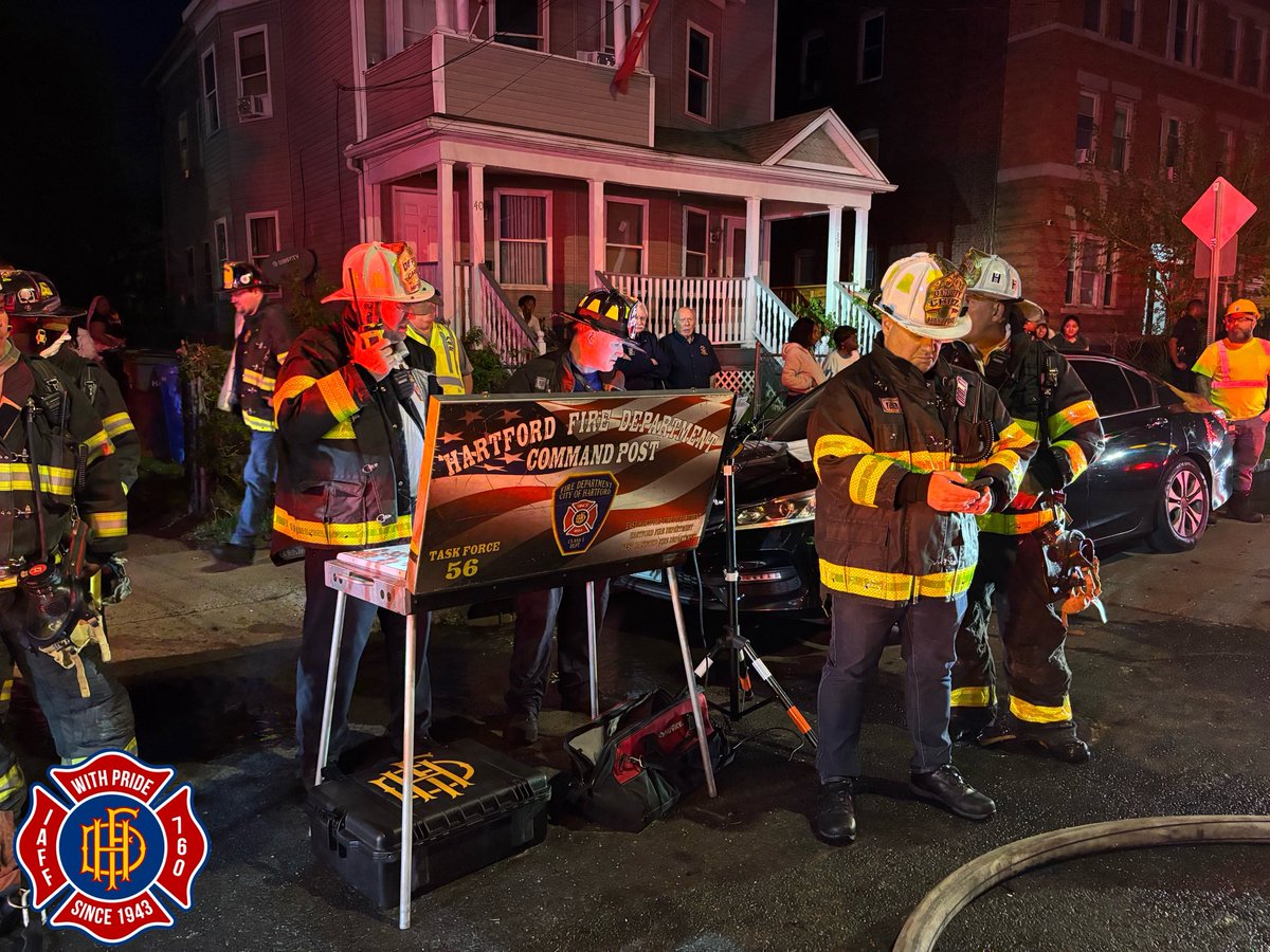 HartfordFire760's tweet photo. Our members operated tonight at a #SecondAlarm fire on #Pliny Street in the city’s #ClayArsenal section of the city. Companies arrived to heavy fire on the rear process of a residential home with extension to a second building. Multiple firefighters were on scene. #HFFLOCAL760 https://t.co/7U4KfEest4