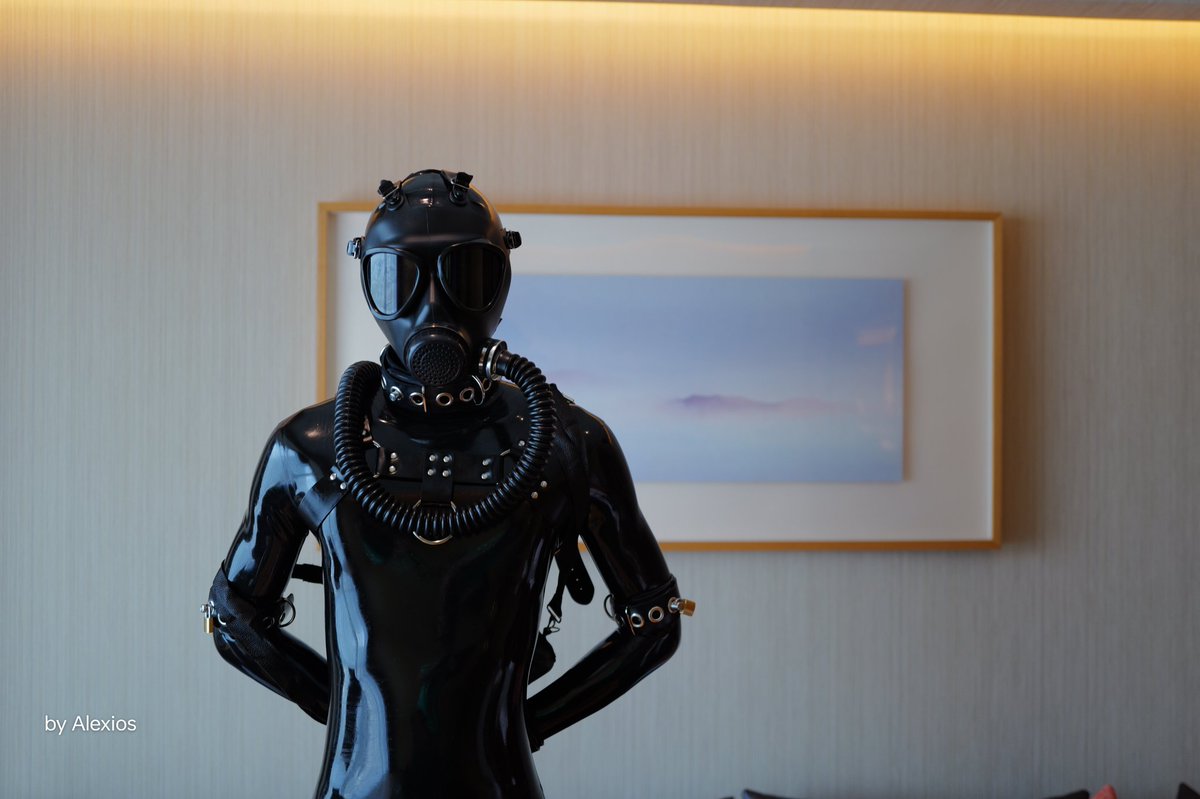 Rubber soldier are inspected.
📷:<a href="/JuicyGX29/">Genoate</a>