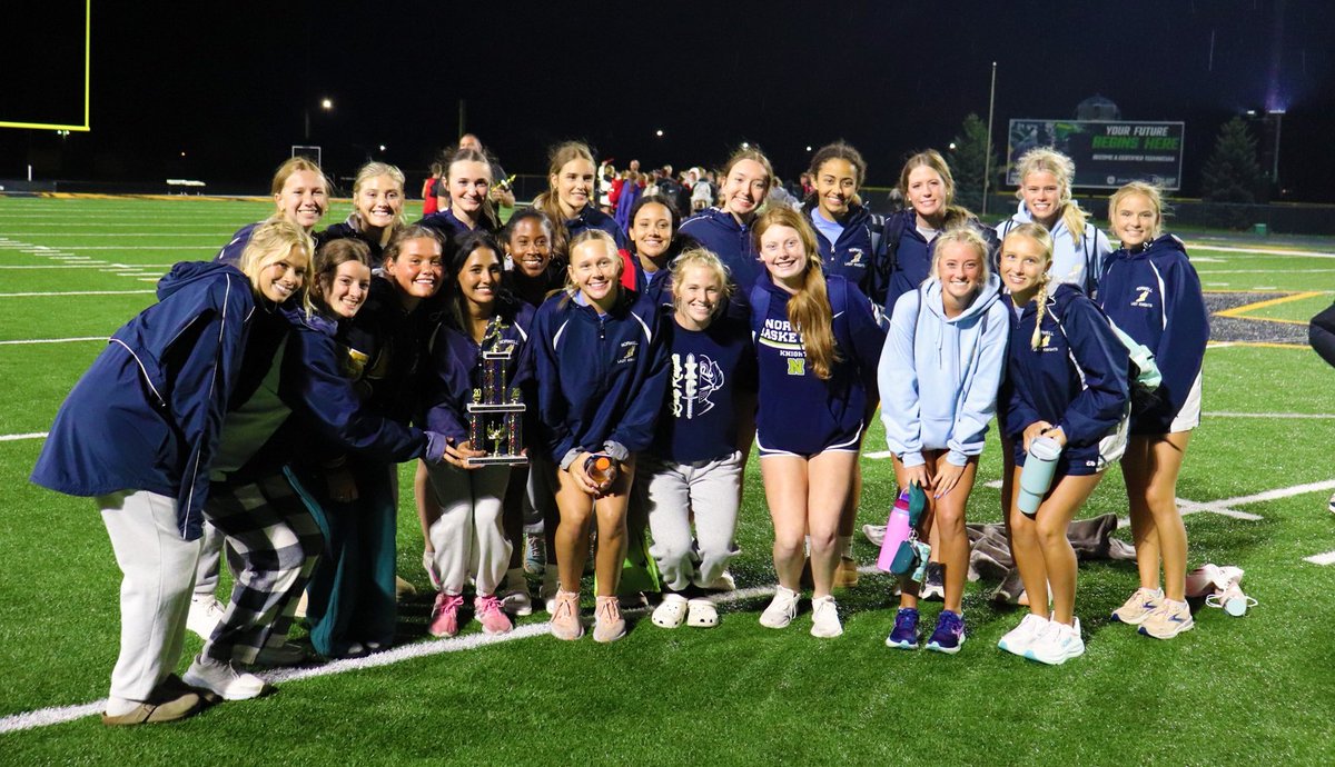 The 2025 South Adams Invitational champs, the Norwell Knights (x2).