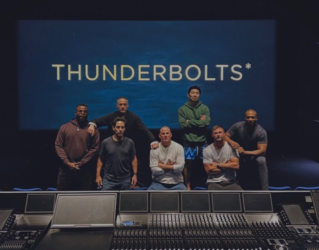 Harshit86503's tweet photo. Ex-Avengers Enjoying #Thunderbolts On The Sets Of 
Avengers: Doomsday.
#Doomsday 
#Thor 
#Ironman 
#Antman 
#Falcon 
#Shangchi 
#FantasticFour https://t.co/5a1nGMl63I