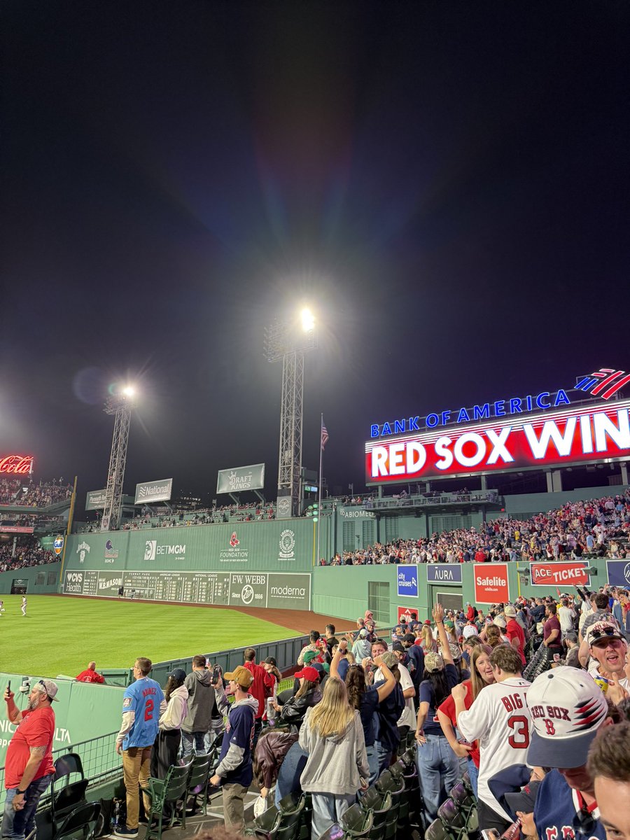 shoptalk508's tweet photo. Section 41 is now 3-1 on the season. Officially Bregnant🫃 https://t.co/mfmsV2sxoF