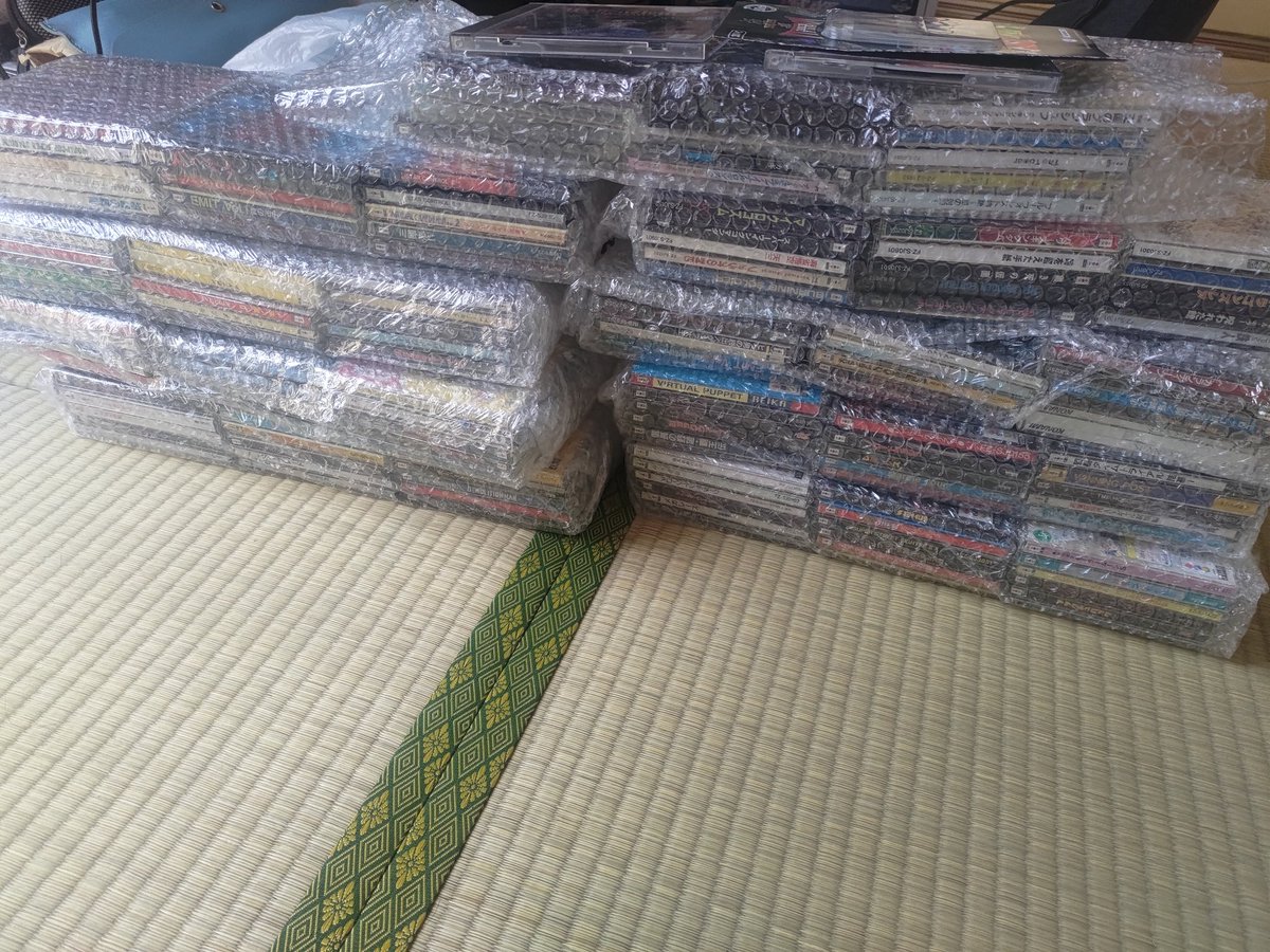 co3DOsk's tweet image. 【拡散希望】
小学生の頃から20年近くかけて集めた3DOのコレクションを手放す予定なので、大切にしてくださる引き取り手を募集します。

本体はREAL1・2、TRYの3台。ソフトは海外タイトル非売品含む140本程度あります。

値段は要相談。タイトル等、疑問があればリプしてください。

#3DO