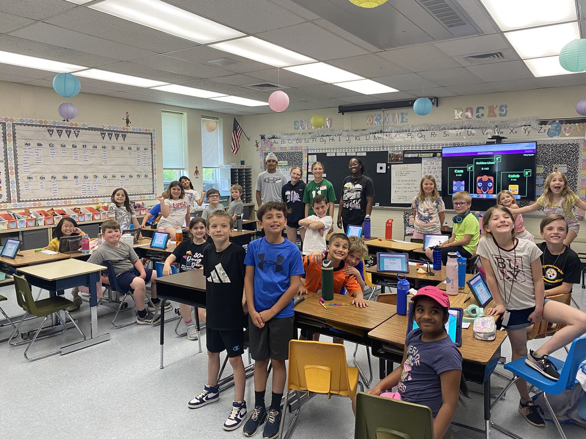 <a href="/NazarethAreaMS/">NASD Middle School</a> Junior Technology Leaders visited 2nd grade at LNES to teach the class how to code a <a href="/microbit_edu/">Micro:bit Educational Foundation</a> . Their thoughts? “How do teachers do this all day? That was so hard!”