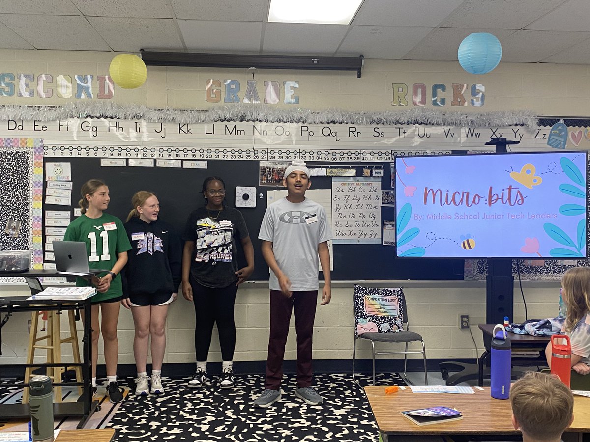 Becky Mauser tweet media