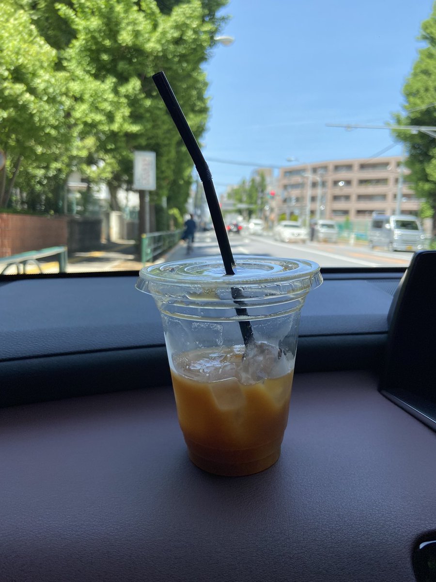 sangoconsulting's tweet image. 今日は朝に友人の所へおにぎりの差し入れに行って来ました。

出掛けたついでにドライブ。

突如、stroll目白本店のアイスコーヒーが飲みたくなったので訪問。

イベントをやっていました。
来て良かった^ ^

#stroll