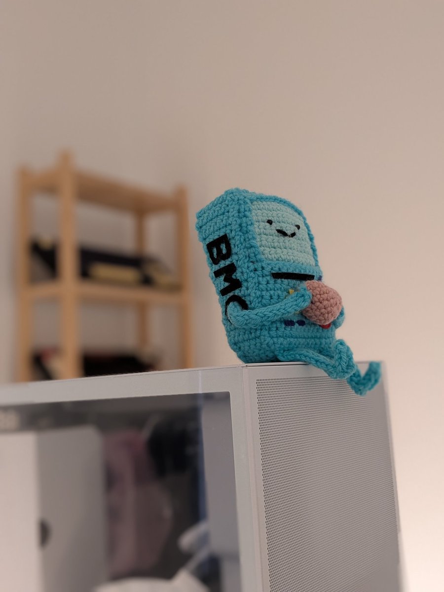 CodeWithRomaen's tweet image. Barely had a chance to code or make content! But move is done and my room is almost ready! Excited to get back in there!!! 💪💪💪