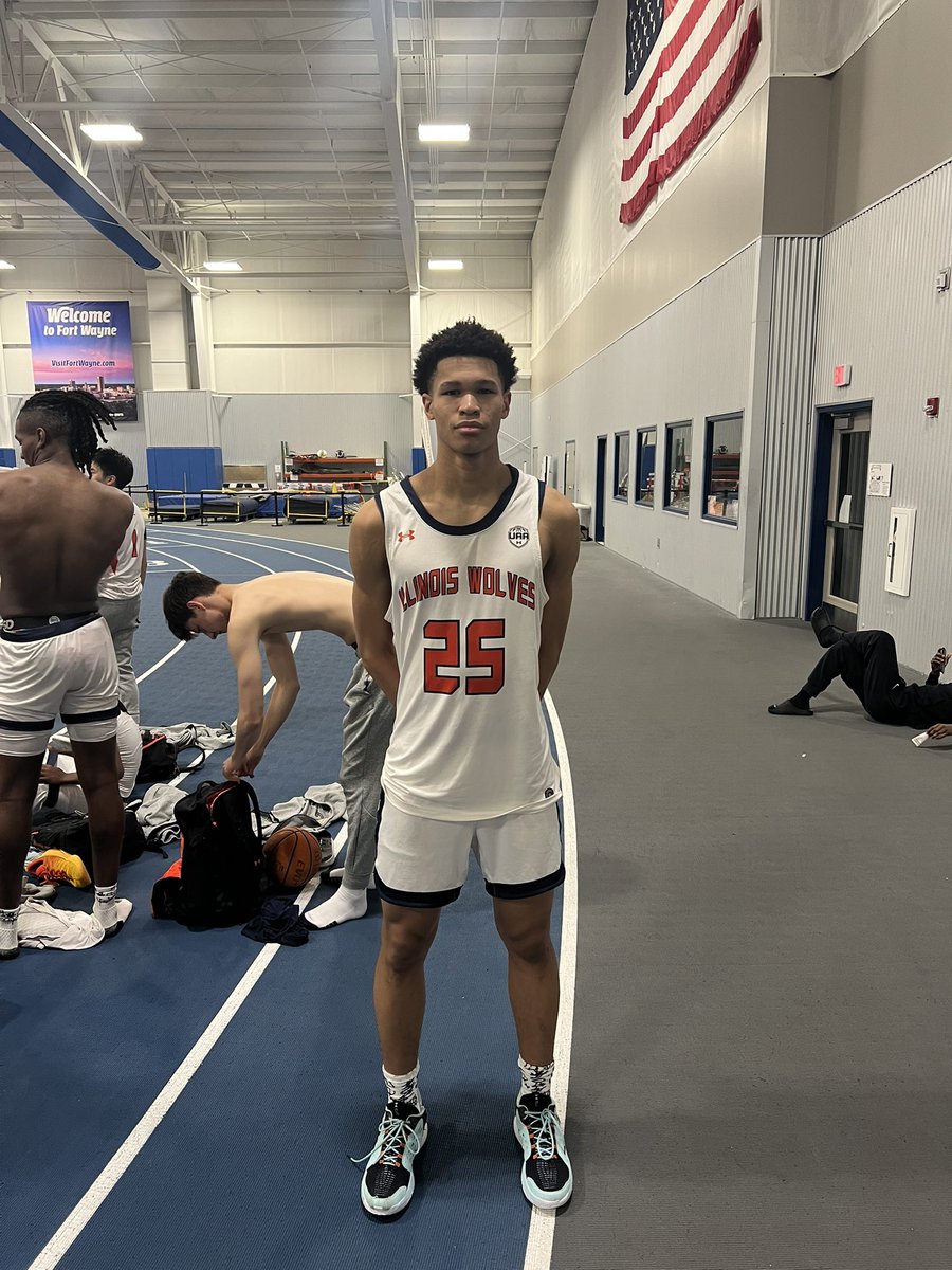 Class of 2026 6’7” forward <a href="/EthanHillsman/">Ethan Hillsman</a> of <a href="/WolvesILL/">Illinois Wolves</a> UAA 17U had 16 points in win over Ohio Basketball Club. Was aggressive on both ends of the court. #spiecerunnslam <a href="/CoachKreiger/">Coach Kreiger</a> product.