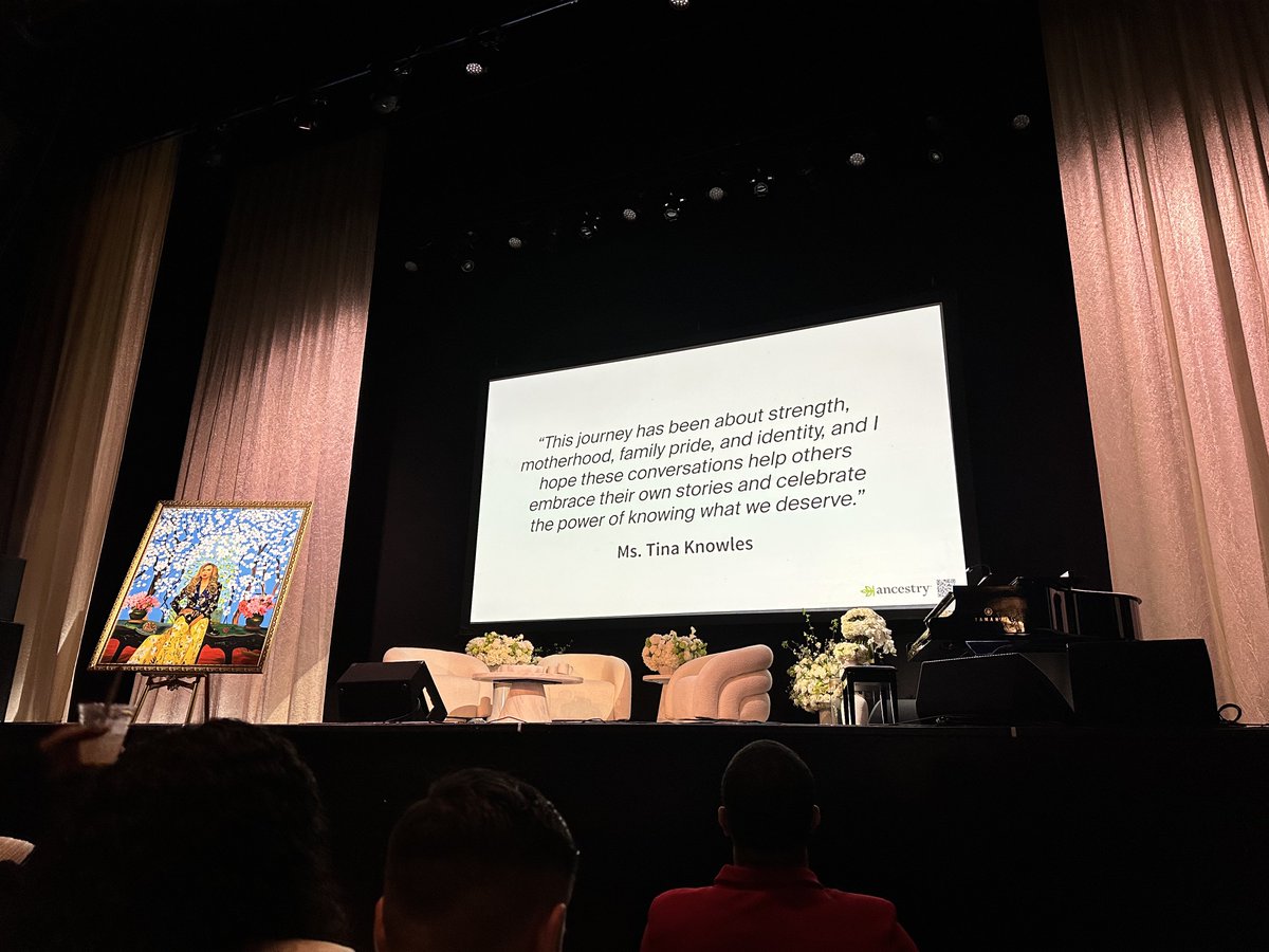 vitaminBey444's tweet photo. At Mama Tina’s  book tour at Wiltern Theater in LA #MATRIARCHBOOK https://t.co/ySWpXX8qV5