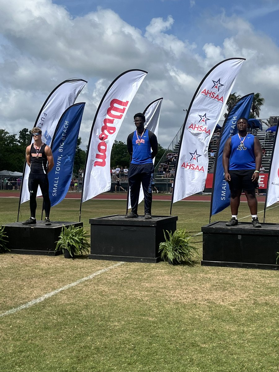 2025 State Update:

WE’VE GOT ANOTHER ONE 😤!

Carnell Jackson takes State Runner up in the 7A Boys DISCUS, throwing a whopping 158-02 🤯!

Graphic: Graham Matz

#ClawsUp🐾
#AllState🥈