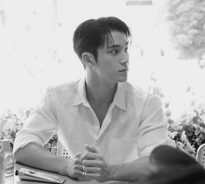 amygdalha's tweet photo. @TamagoPost ⠀ 
⠀ 
BIANTARA, 1994.
Seorang anak tunggal, juga ayah tunggal.

Bagaimana dengan calon kawan?
⠀ 
⠀ https://t.co/cvVBwxRtdN