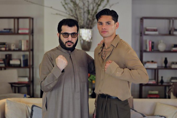 Turki_alalshikh's tweet image. I just hung up the phone with @RyanGarcia and i fully support him. He will come back better than ever. 🥊❤️🙏🏻