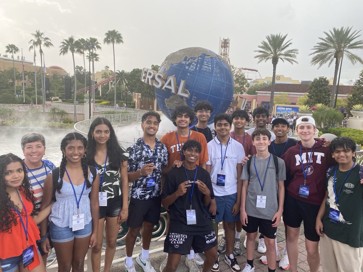 Marcus DECA enjoying Orlando! ⁦<a href="/Marcus_HS/">Marcus High School</a>⁩ ⁦<a href="/TexasDECA/">Texas DECA</a>⁩