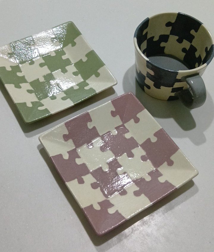 アトリエ土窯日和さん(@saturday_potter)のパズルの器届いた！やった〜！めちゃくちゃかわいい　関西からだとなかなか出店イベント行けなくてずっと欲しかったから通販対応していただき本当に感謝感謝🙏