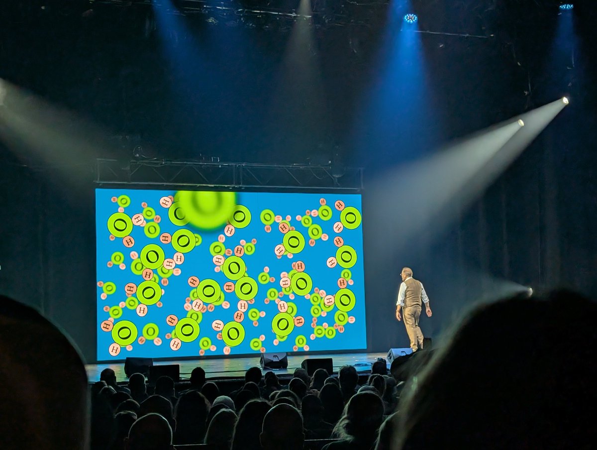 lindsjer's tweet photo. What an amazing night! #altonbrownlive #lastbite https://t.co/eLvTKC5FGH