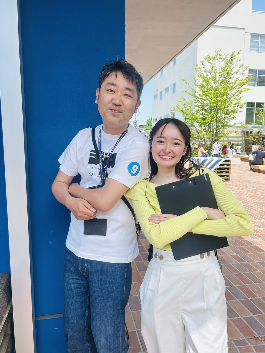 【ワークショップ中継】

黒川萌々乃アナウンサーがワークショップブースの会場から中継！ 
モルック体験やFM GUNMAブースにも突撃しました！

オリジナルTシャツを着た先輩アナウンサーと！📸
＃パンマルシェでラジオっとく？
#FMG40th