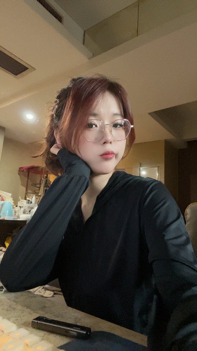 说胸小的到底懂不懂光影效果的问题啊（摔）