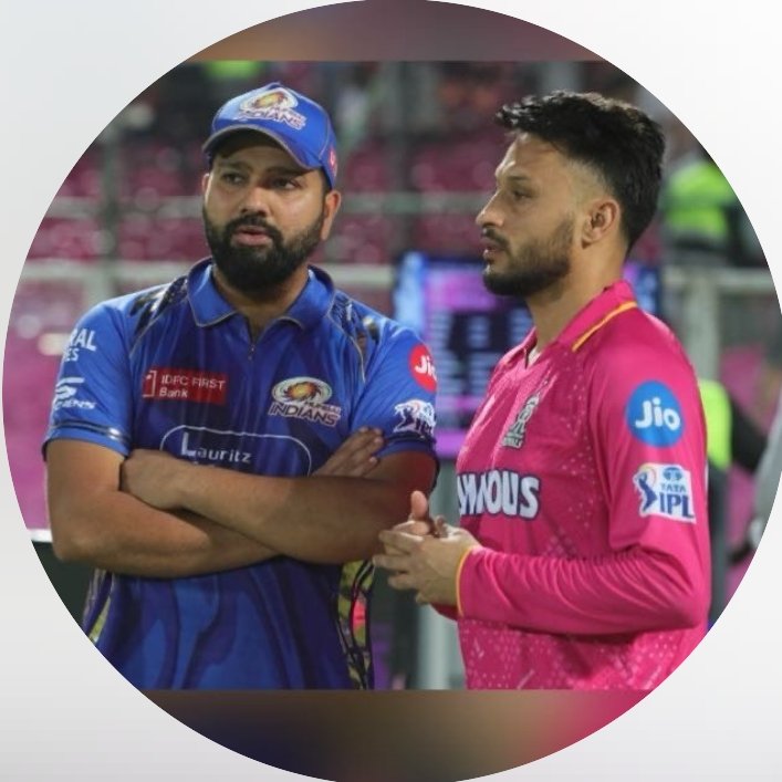Akash Madhwal's new Instagram profile picture with Rohit Sharma. ❤️