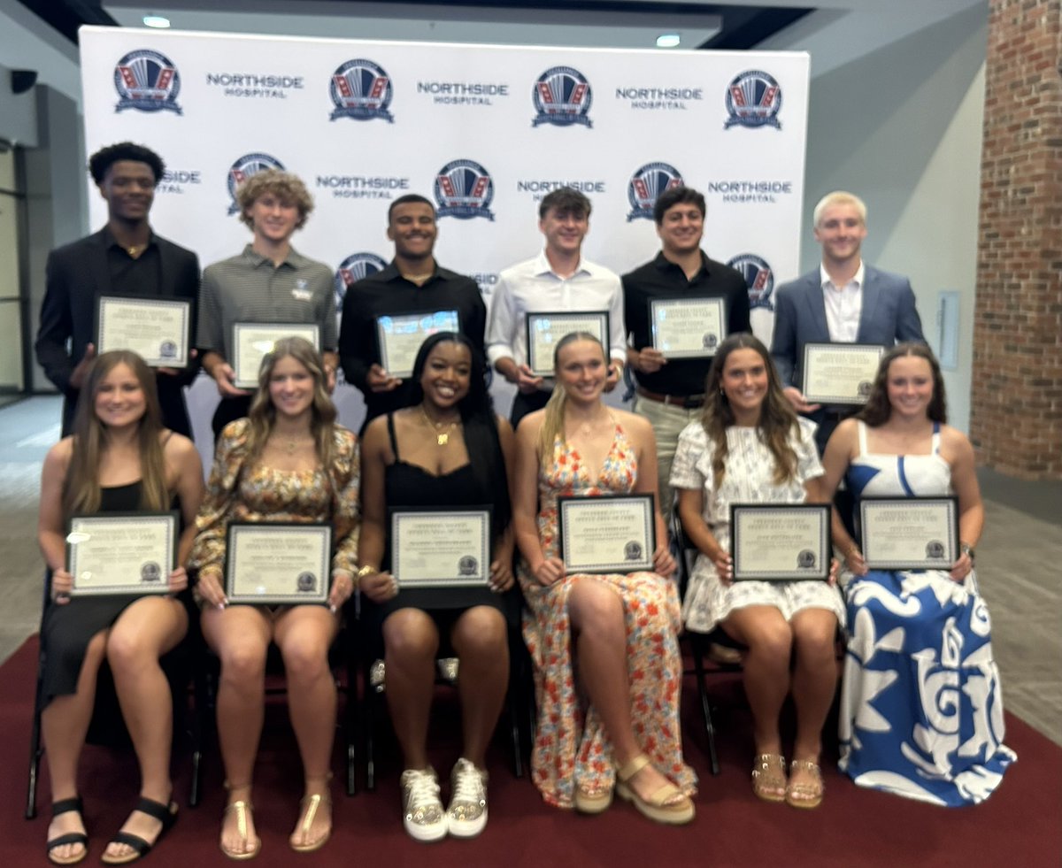 Thank you to the <a href="/ccshof03/">CCSHOF</a> for recognizing the  outstanding male and female senior athletes from each of our county high schools tonight and thank you <a href="/CVHSGrizzlies/">CVHS Grizzly Athletics</a> for selecting me to represent Creekview!