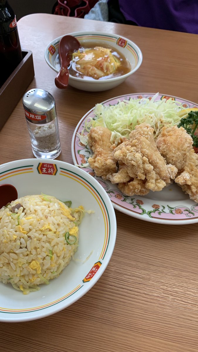 I was taken a lunch at OHSHO Gyouza restaurant with my wife for a while!
Our default order Gyouzas!