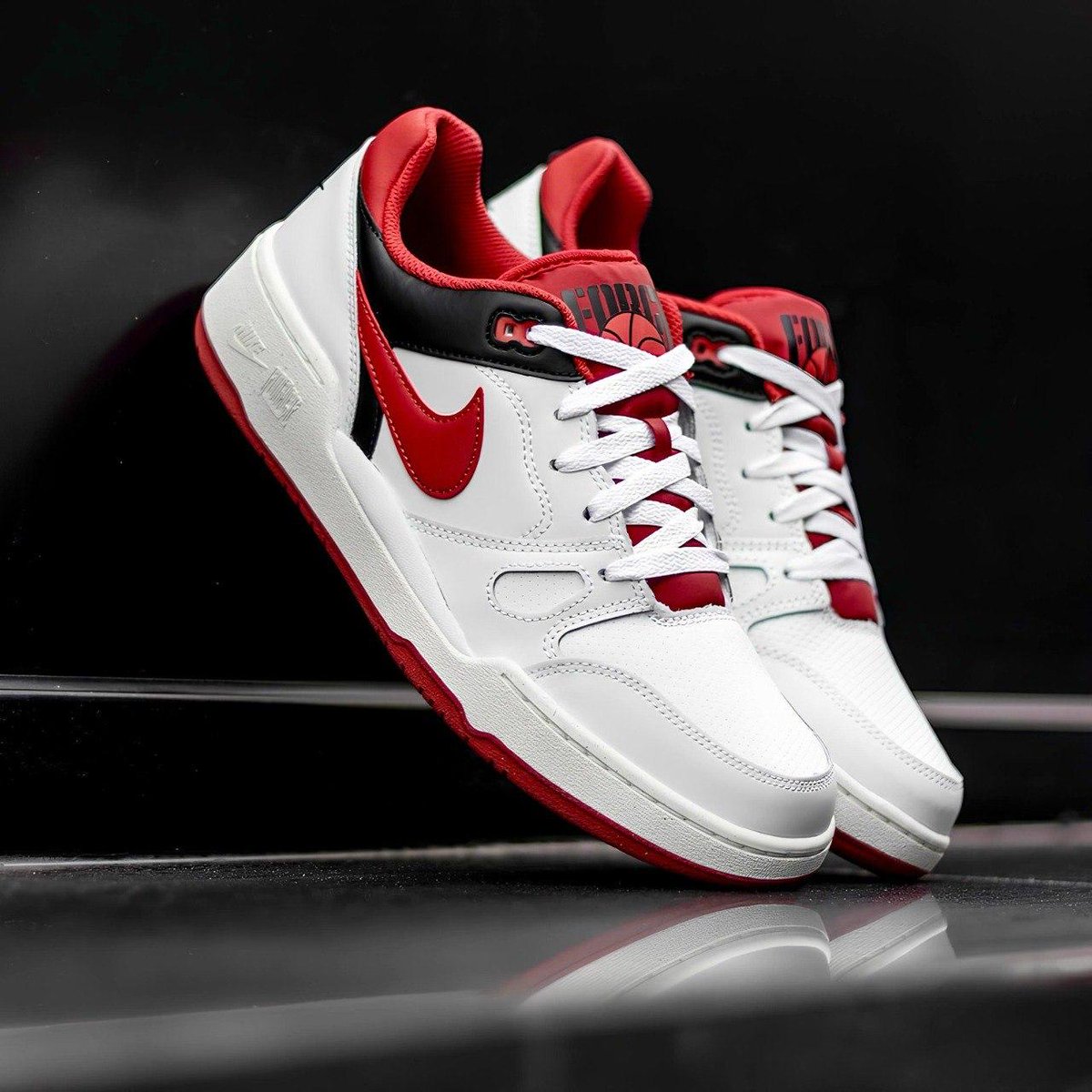urubutenis's tweet photo. ESSE AQUI TÁ LINDO

Tênis Nike Full Force Low

Use o Cupom MODA20
por 377,71 no pix
https://t.co/P12nP5mdRd https://t.co/87iE5MaPkl