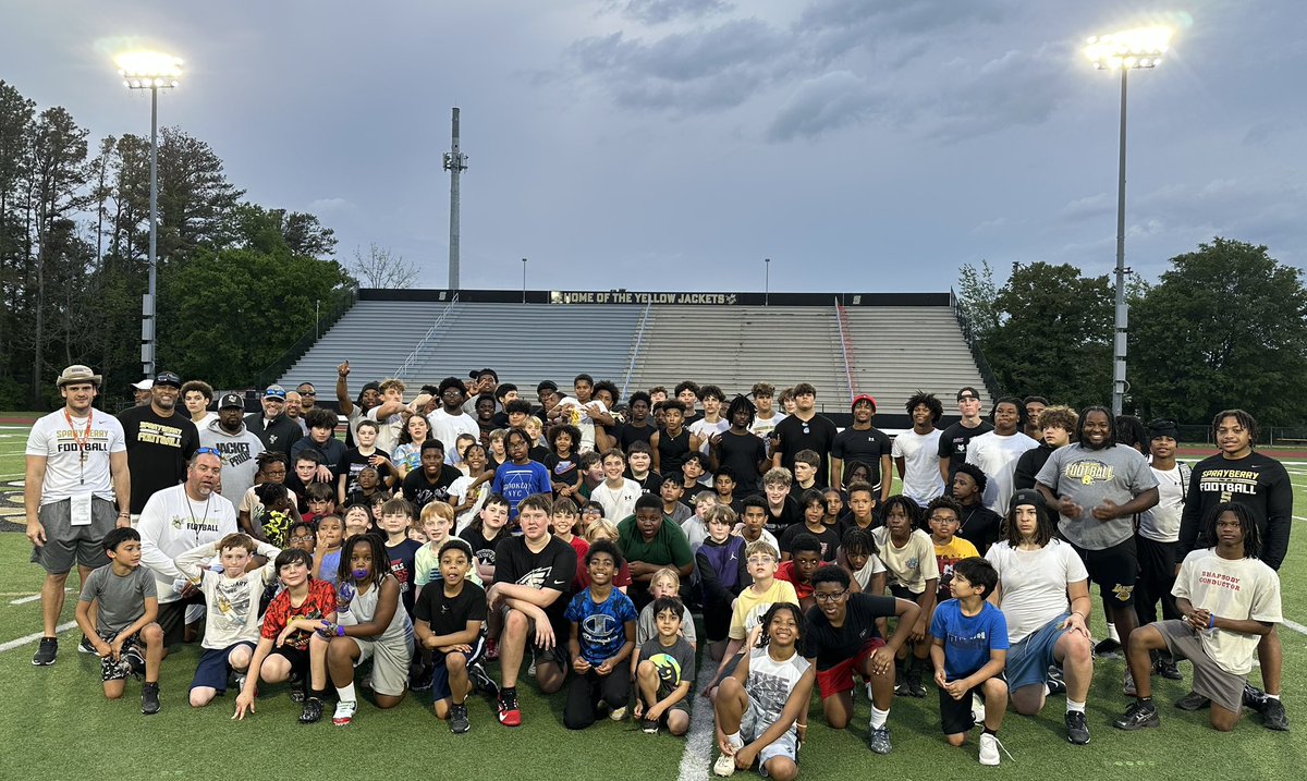 Great night to be a Jacket!! Annual youth camp “Friday Night Lights” addition.  Thank you to all the parents and coaches that put this event together.  We got better tonight.  Work=Win <a href="/SprayberryATH/">Sprayberry Athletics</a> <a href="/SHSProspects/">Sprayberry High School</a>