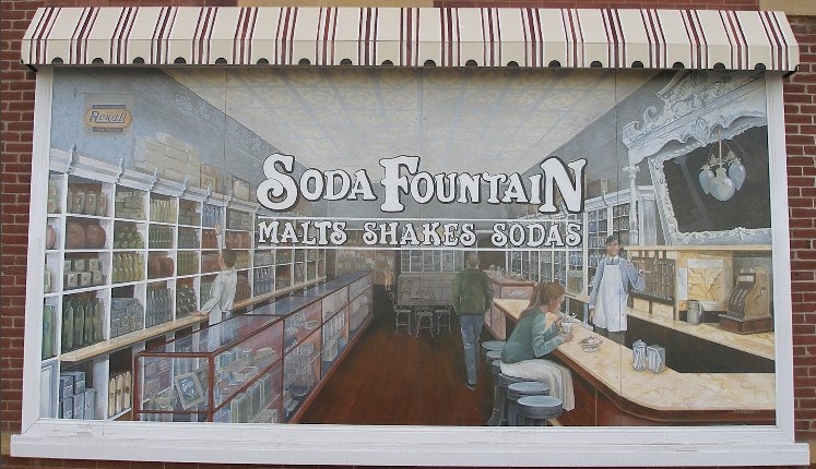 Explore the City of Murals in Rock Rapids! ✨🖼️ Stroll through town to see all 36 murals – and uncover scenic views, charming spots and hidden gems along the way.