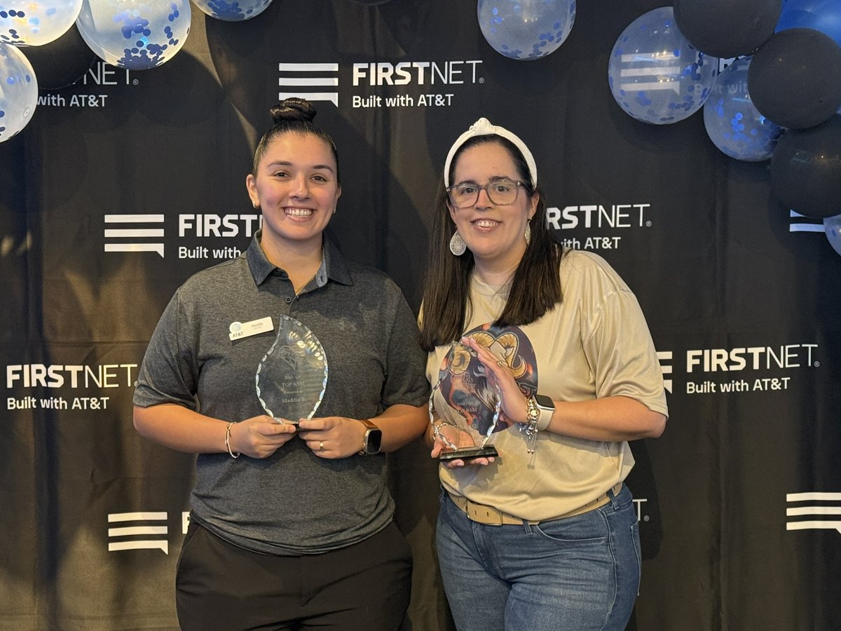 🎉 HUGE shoutout to the incredible team at City Base!
Proud to announce we’re officially the Top Store for Q1 in San Antonio East! 💪🔥
Hard work, hustle, and heart – that’s how we do it. Let’s keep it rolling! #LifeatATT #STXSpeaks  #CityBaseStrong <a href="/tony_stx/">Don Tony</a>  <a href="/STXspeaks/">STXspeaks</a>