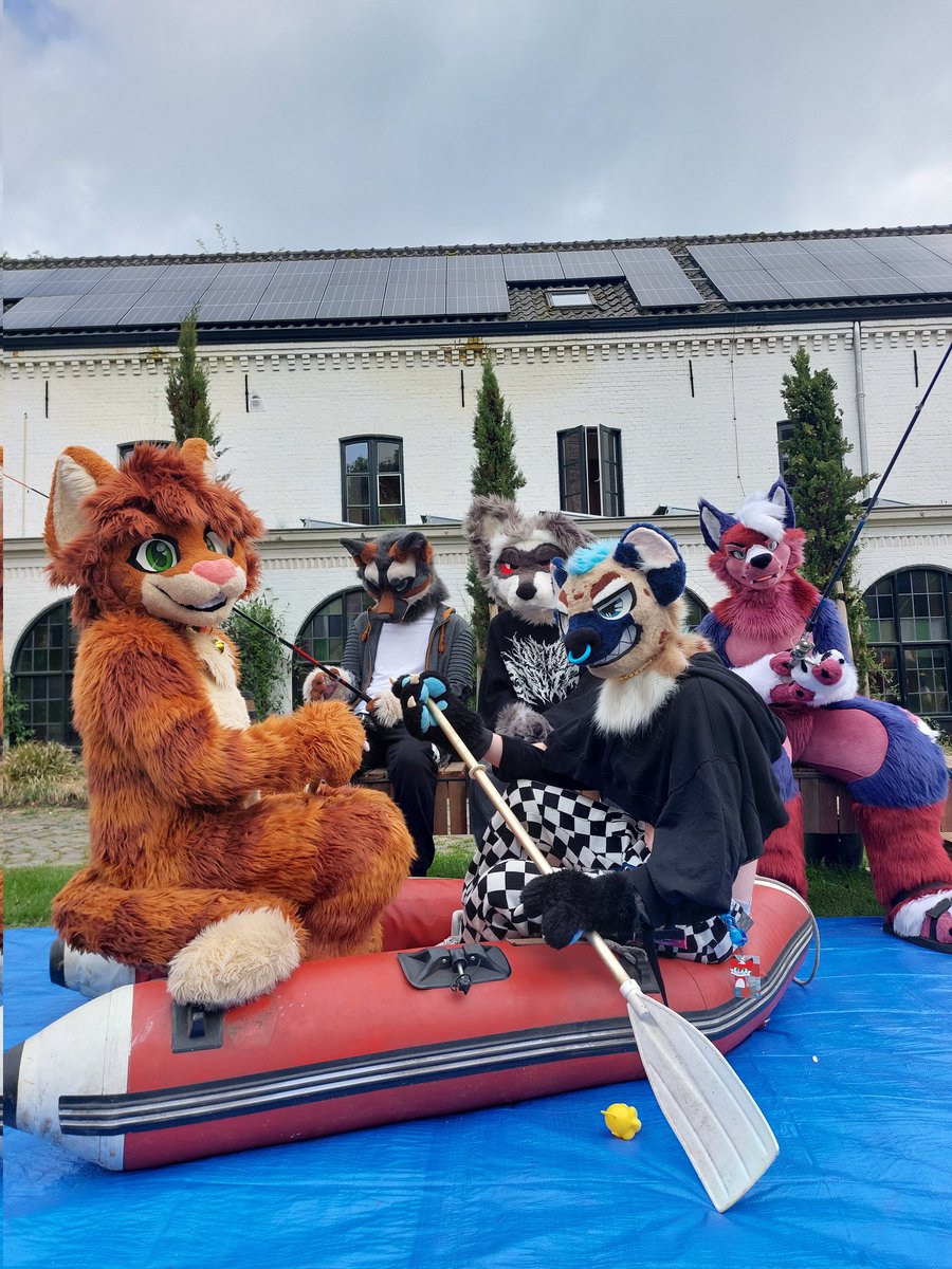 This #FursuitFriday we boatin' and fishin' for some cuties at #FWH2025. 🎣🐟

From left to right:
<a href="/dennipoes/">Denni</a> 
<a href="/RenfirFolf/">Astralis</a> 
<a href="/Gelki/">gelki/DEERDOG 🔜 LFM</a> 
<a href="/AugieTay/">Augie</a> as <a href="/RileyManeAD/">R i l e y ™©® ✈️➡️ NFC</a>