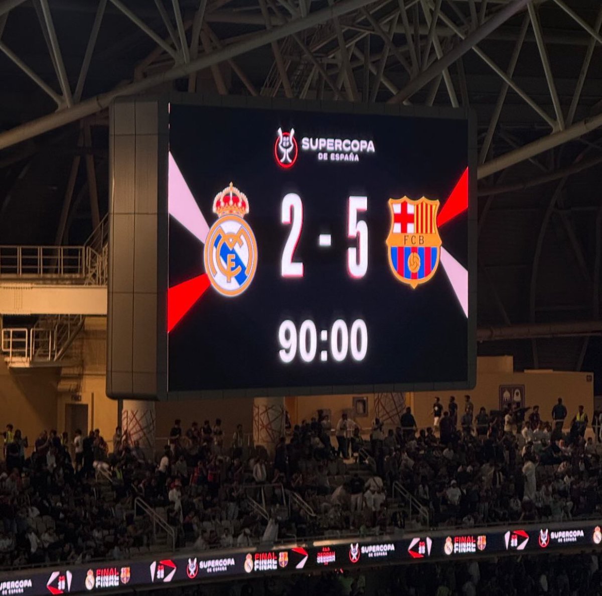 آخر كلاسيكو وآخر نهائي بين الفريقين 👇🏻