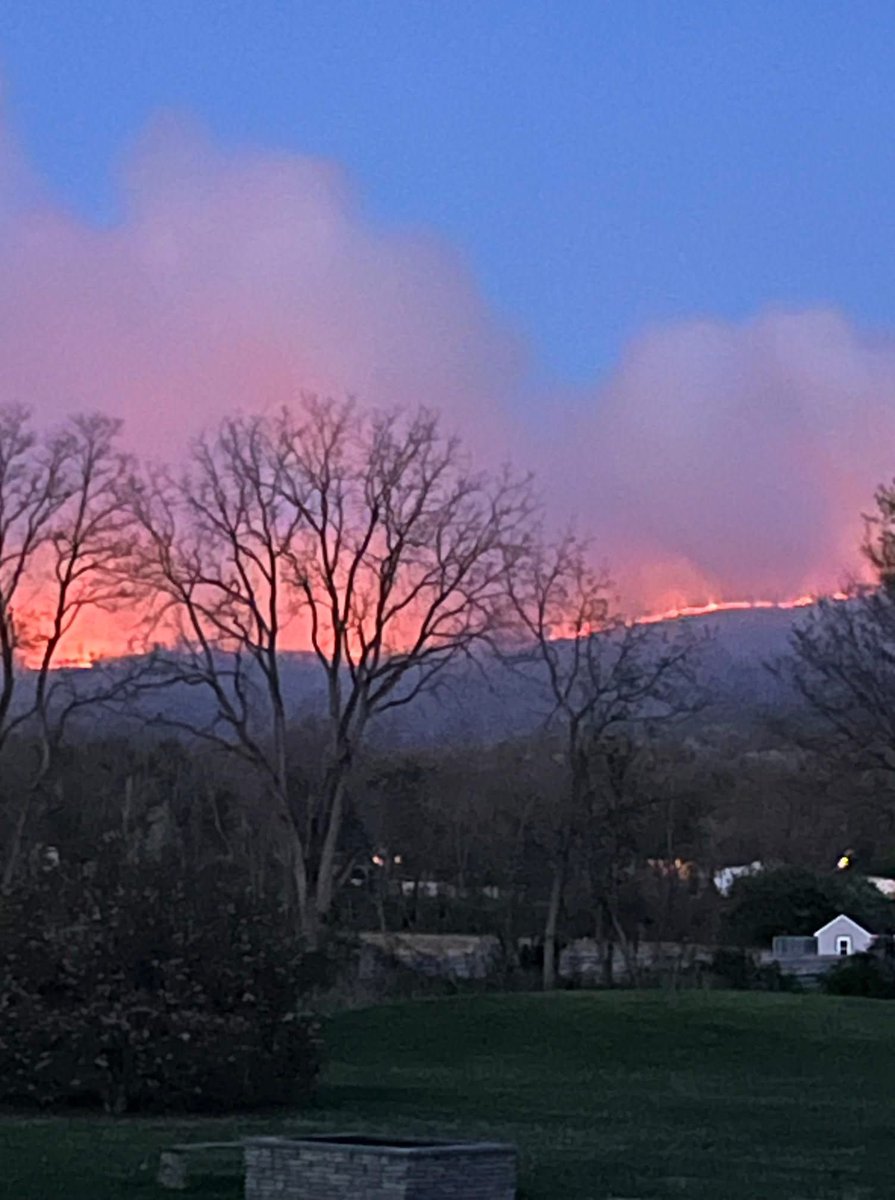Not too common for Central PA to get wildfires but these drought conditions are brutal, and all of the years living in Northeast PA we never really had these issues and same story there too #centralpawildfires