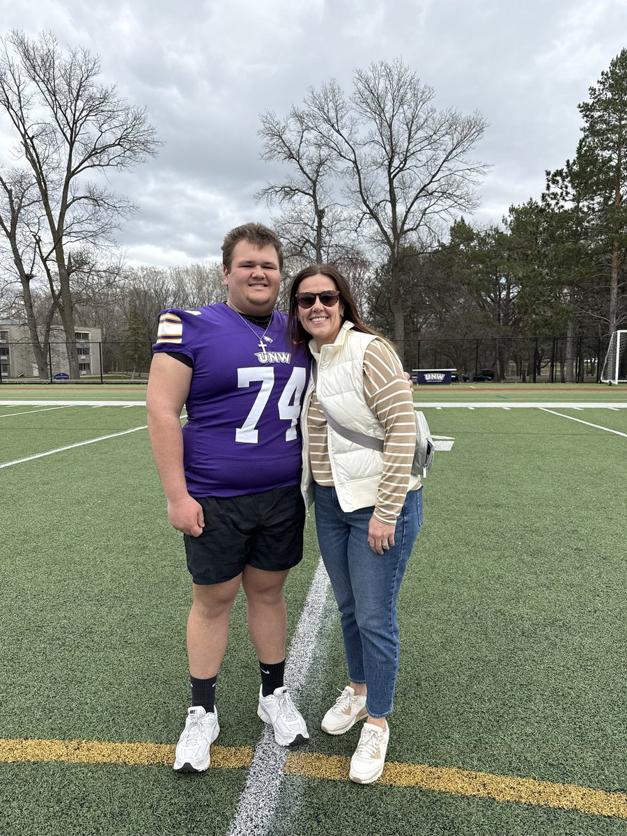 Had a great time today up at <a href="/unwfb/">UNW Football</a> huge thanks to <a href="/CoachSommerlot/">Luke Sommerlot</a> <a href="/UNWCoachBostrom/">Mike Bostrom</a> for having me out! <a href="/UNWMoore/">Matt Moore</a> <a href="/CoachAndersen2/">Ryan Andersen</a> <a href="/CoachHilton_/">Coach Hilton</a> <a href="/TremperFB/">Tremper Trojans Football</a> #PDT