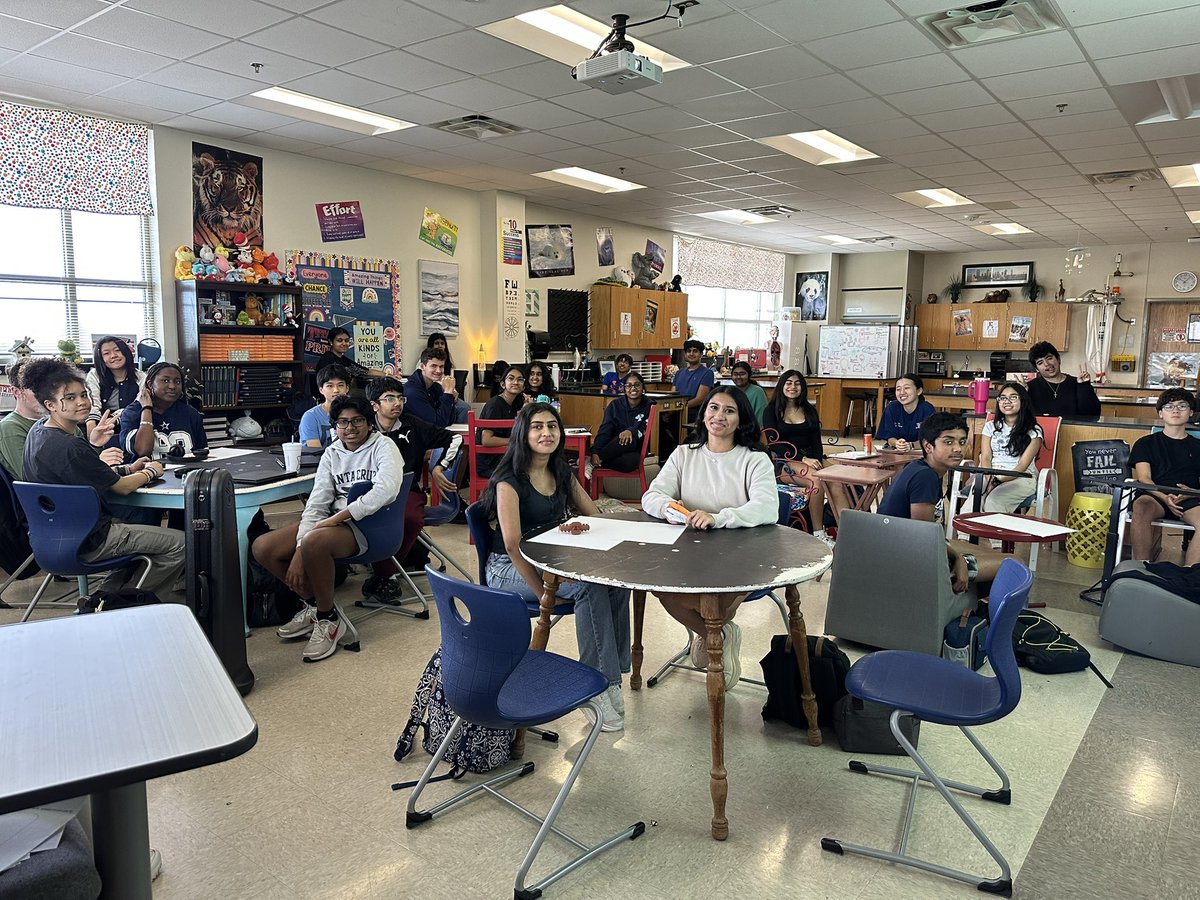 Titan Library (@titanlibrary2) on Twitter photo Dr. Turner was able to present to biology today leading into their engineering project! <a href="/Cen10titans/">Centennial HS</a> Dr. Turner was able to present to biology today leading into their engineering project! <a href="/Cen10titans/">Centennial HS</a>