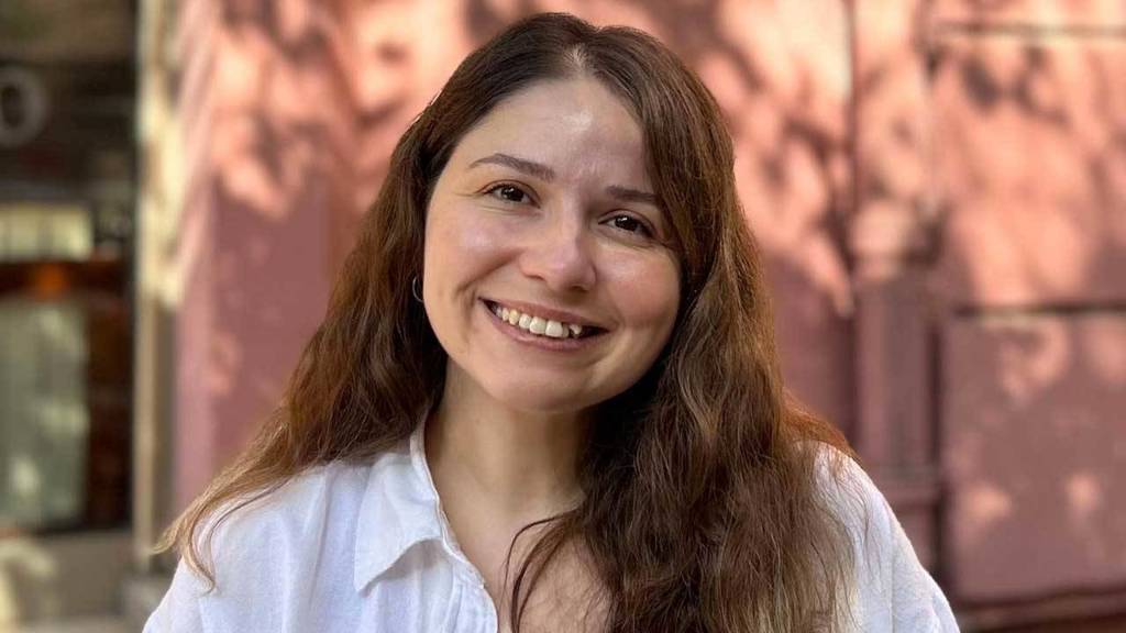 DİSK Basın İş Sendikası üyesi BirGün muhabiri Havva Gümüşkaya, Ankara'daki üniversite öğrencilerinin Kızılay'daki 'Gençlik ayakta' yürüyüşünün haber takibini yaptığı sırada gözaltına alındı. Meslektaşımızı serbest bırakın.
#gazeteciliksuçdeğildir