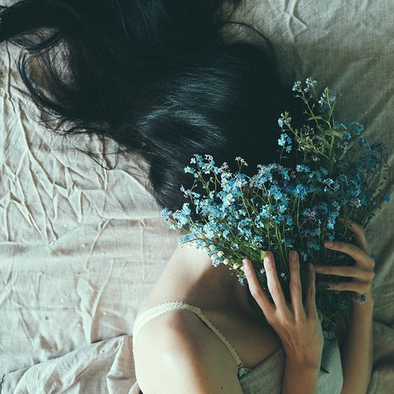“Flowers and poetry, 
these are the only ways I am able to reply to you.”

― Marcel Proust 

A weekend kiss my sweet Marj
<a href="/marjdreams/">𝓜𝓪𝓻𝓳</a> 🩵

 Anna O. Photography