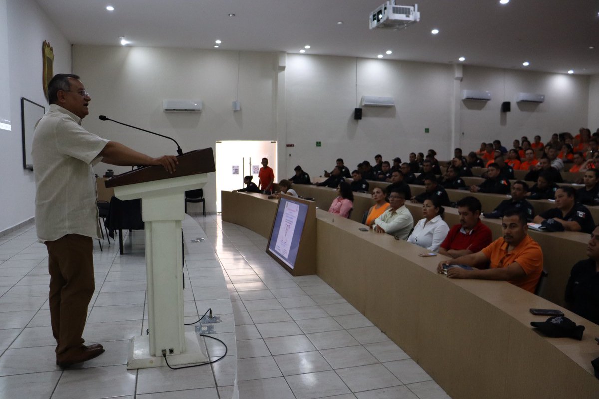 Hoy fue un gran gusto impartir la conferencia “Hacia una política de Estado en materia de Seguridad Pública en Chilpancingo, Guerrero
