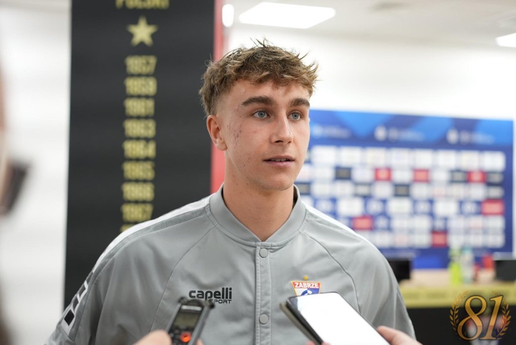 Dominik Sarapata is a 17-year old talented Polish defensive midfielder with offensive inclinations, playing for Górnik Zabrze and Poland U-18.

I have made a report on him, I hope you enjoy:

notion.so/Dominik-Sarapa…

#scouting #talent #scout