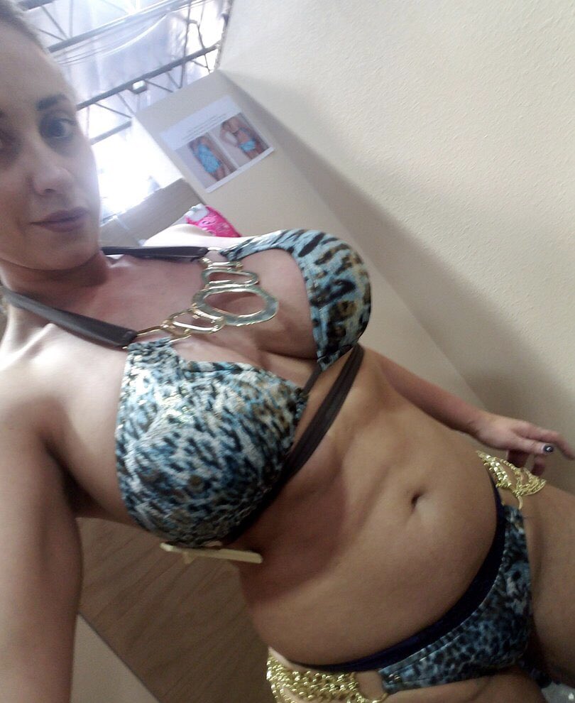 Is anybody there 👙