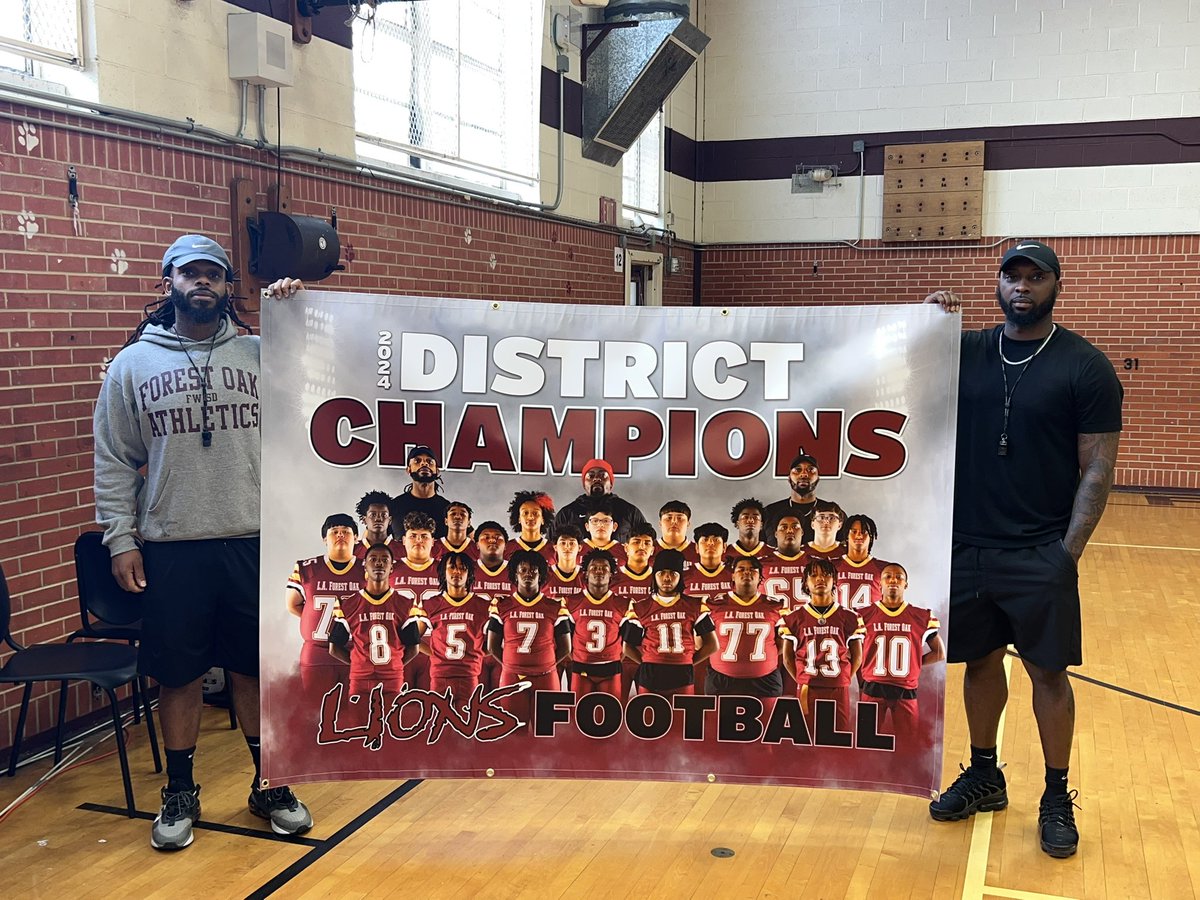 LAForestOak's tweet image. We revealed our LAFO Football City Championship banner today! Big thanks to the Leadership Academy Network team for their support and celebration. Stay tuned… our Basketball City Championship banner is coming soon! 🤩