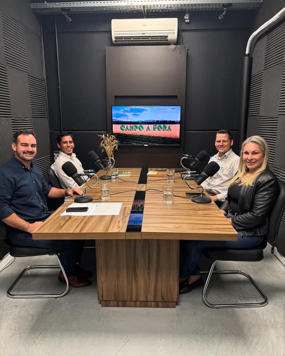 🌱🌱Pesquisadores da Equipe FieldCrops participam de podcast do Campo a Fora da TV Santa Maria. Tema foi o a discussão sobre o trabalho e os resultados gerados pelo Soybean Money Maker. 🌱📈

Agradecemos a oportunidade de podermos apresentar e explicarmos o Soybean Money Maker