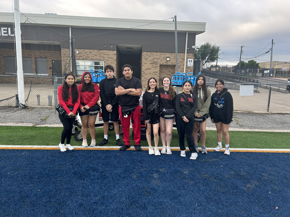 Hillcrest Student Athletic Trainers excited to gain hands-on experience during today’s inter-squad scrimmage! 
Let’s go Panthers!
#Studentathletictrainers #Panther #SpringFootball