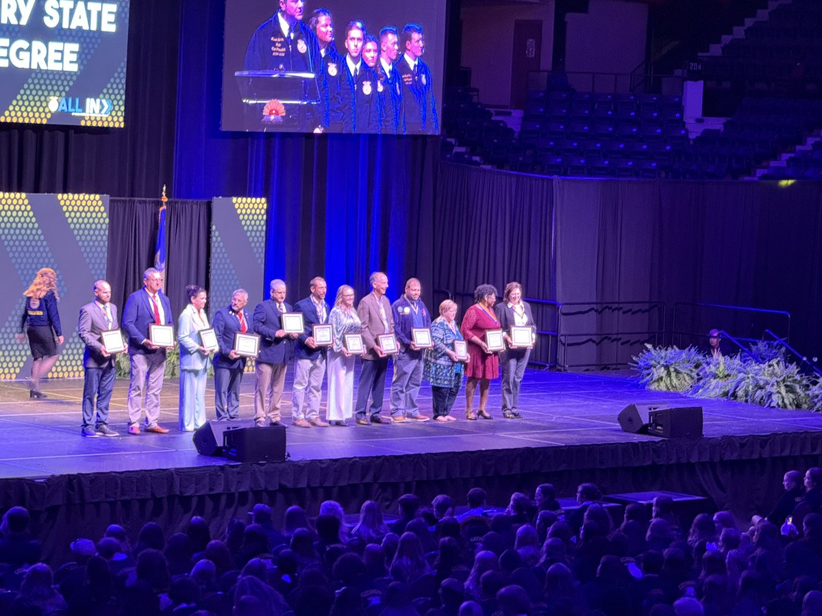 Melissa Roberts (@mkrobs919) on Twitter photo So proud of Kitty Davis! <a href="/HHS_HCS/">Hampton High School</a> <a href="/YvetteDupree/">Yvette Dupree</a> <a href="/drhafza/">Rabieh Hafza PhD</a> <a href="/HenryCountyBOE/">Henry County Schools</a> <a href="/pricefamily21/">Christy Price</a> So proud of Kitty Davis! <a href="/HHS_HCS/">Hampton High School</a> <a href="/YvetteDupree/">Yvette Dupree</a> <a href="/drhafza/">Rabieh Hafza PhD</a> <a href="/HenryCountyBOE/">Henry County Schools</a> <a href="/pricefamily21/">Christy Price</a>