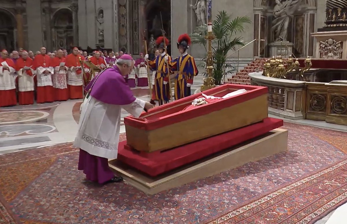 Thirty pieces of silver? #popefrancis #popefrancisdeath