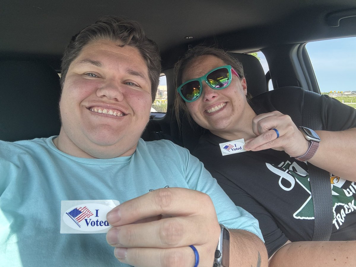 Kels_stephens29's tweet photo. Civic Duty Done! Here’s to the weekend! https://t.co/Z8o4PNqJuH