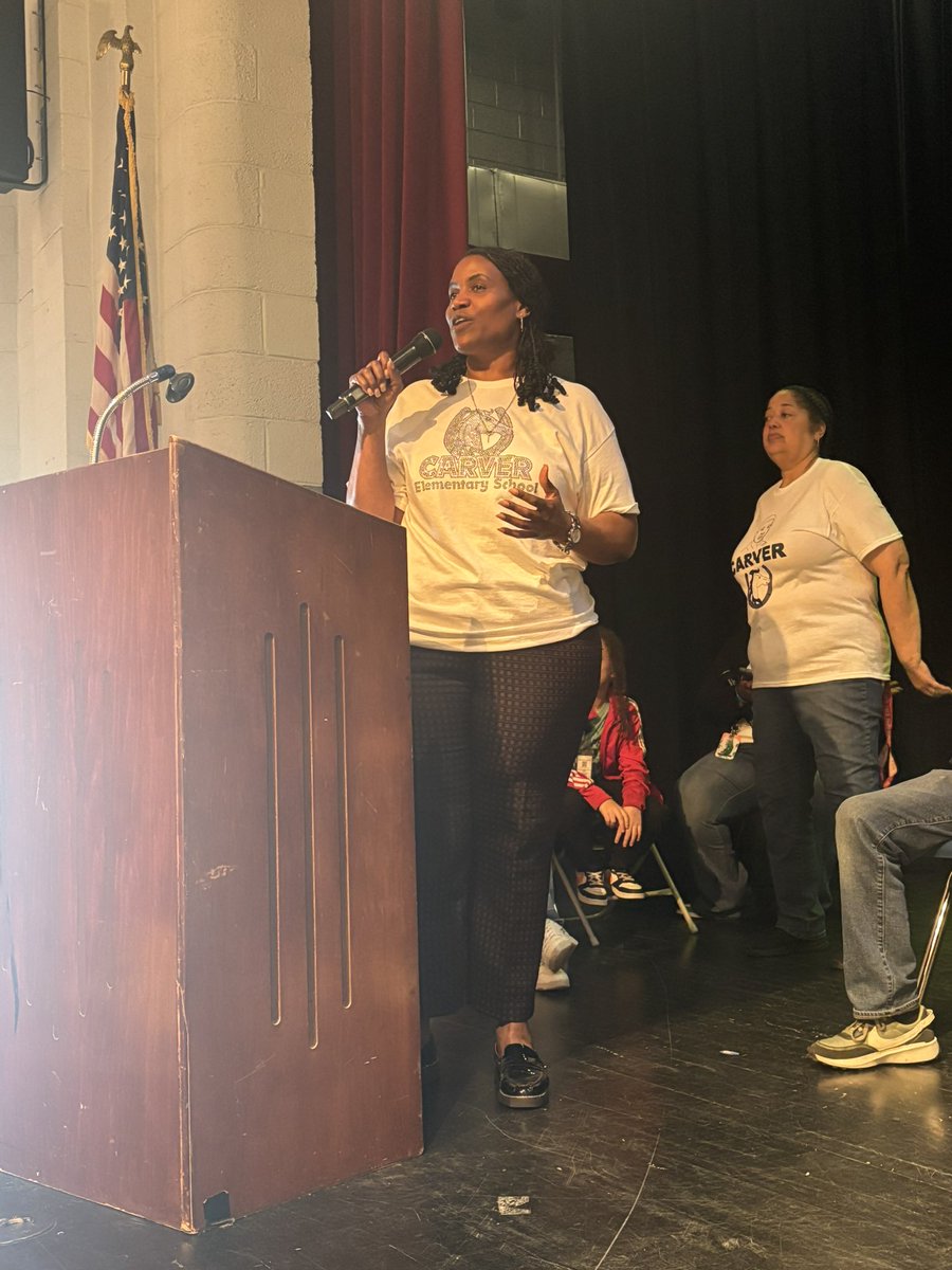 What a great pep rally for our Colts and a fantastic way to end our George Washington Carver week! 💚📚💚