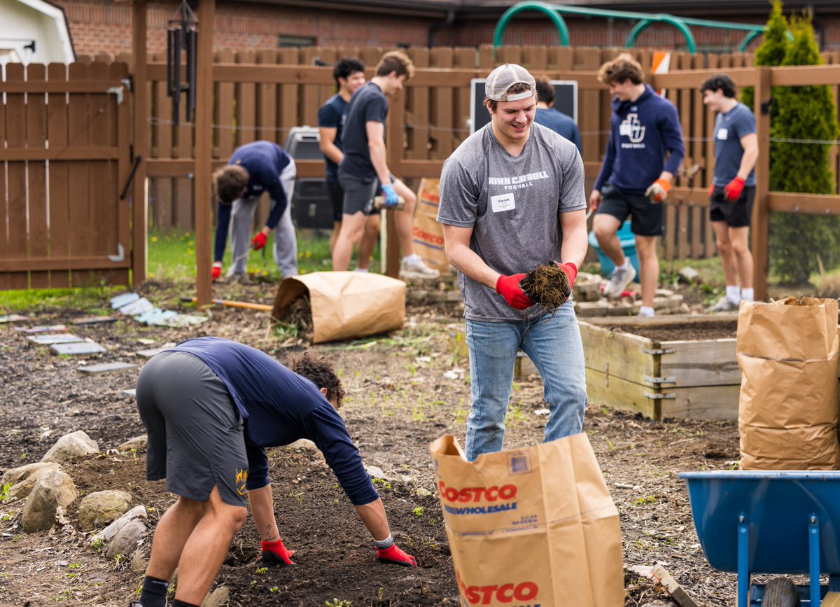 John Carroll University (@johncarrollu) on Twitter photo Tomorrow’s the day, Blue Streaks! 💙💪
Jesuit Day of Service — our biggest community event of the year! 400+ JCU students, teams, and organizations will serve shoulder to shoulder with a few of our Cleveland partners like <a href="/bellefairejcb/">Bellefaire JCB</a> and @bhgh_neo! Tomorrow’s the day, Blue Streaks! 💙💪
Jesuit Day of Service — our biggest community event of the year! 400+ JCU students, teams, and organizations will serve shoulder to shoulder with a few of our Cleveland partners like <a href="/bellefairejcb/">Bellefaire JCB</a> and @bhgh_neo!